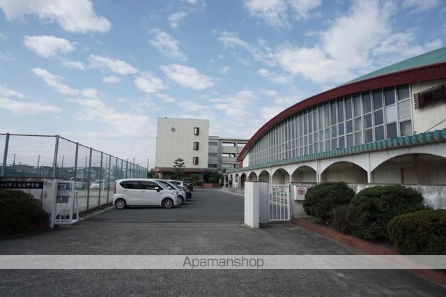 中学校　七宝中学校（中学校）まで1055m