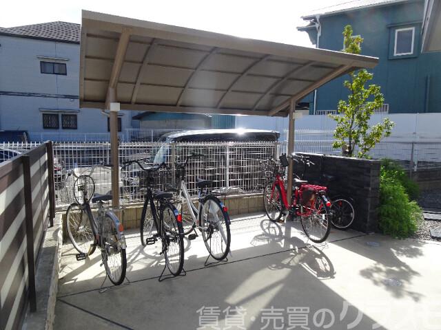 その他共有部分　屋根付き駐輪場