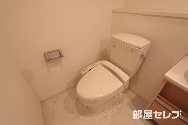 トイレ　ウォシュレットも付いています