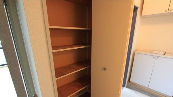 玄関　玄関　収納