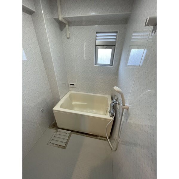 バス・シャワールーム　※他部屋参考画像