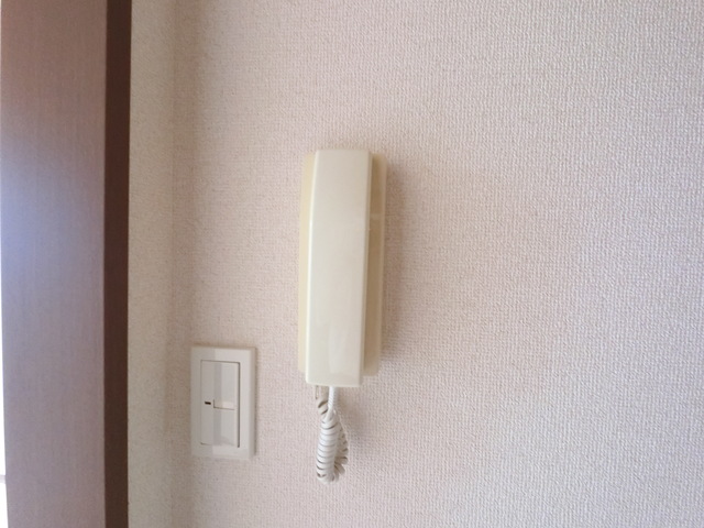 セキュリティ　来客時に便利なインターホン付です☆