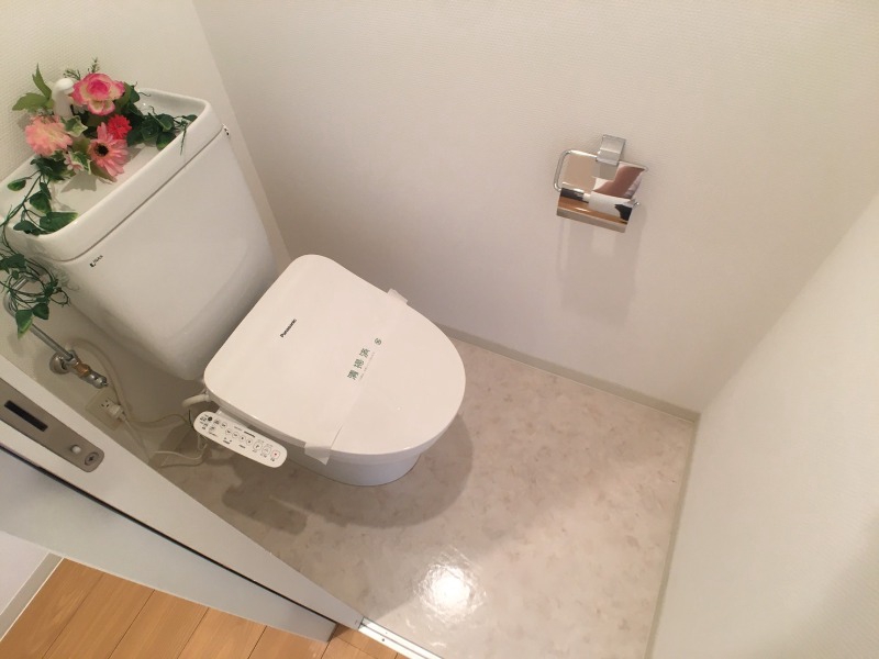 トイレ　トイレです。ウォシュレット付を探している方、おすすめです。