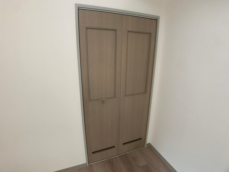 収納　寝室の収納です。部屋がすっきり片付きます。