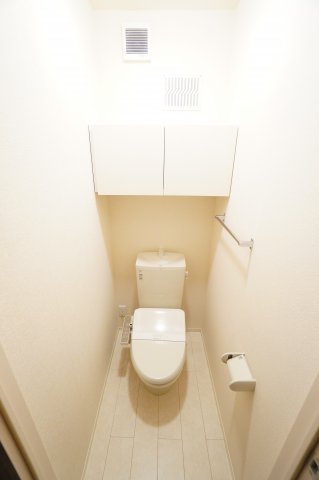 トイレ　※同物件・反転タイプの写真です。
