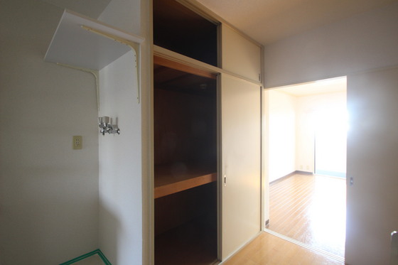 収納　※別部屋の写真です