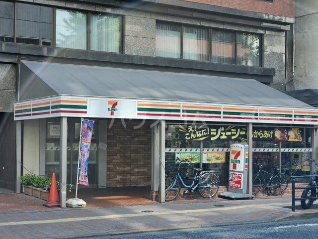 コンビニ　セブンイレブン 西新宿7丁目小滝橋通り店（コンビニ）まで144m