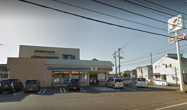コンビニ　セブンイレブン長岡大山店（コンビニ）まで947m