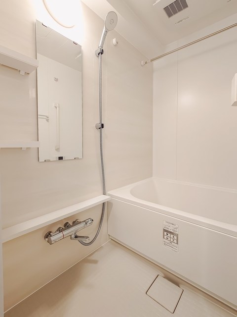 バス・シャワールーム　※写真は同タイプ住戸です。