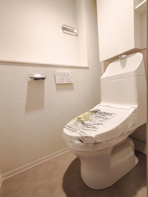 トイレ　※写真は同タイプ住戸です。