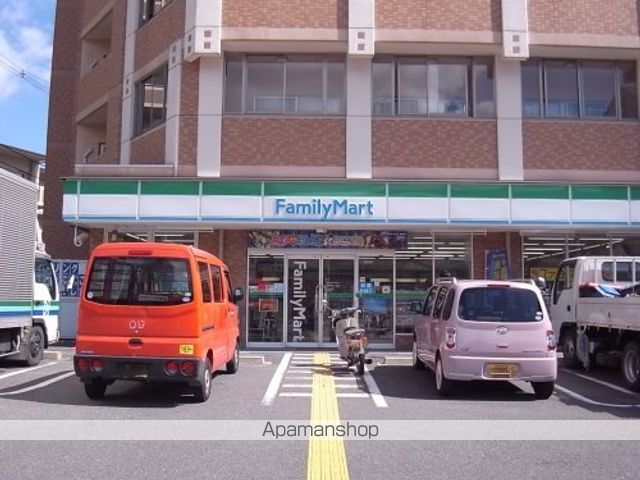 コンビニ　ファミリーマート　生駒東松ヶ丘店（コンビニ）まで427m