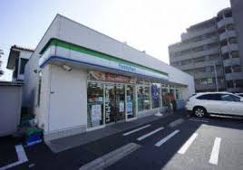 コンビニ　ファミリーマート 船橋湊町店（コンビニ）まで1080m