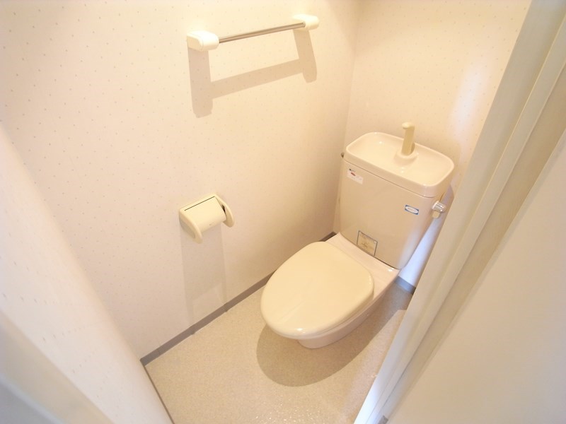 トイレ　落ち着いたトイレです