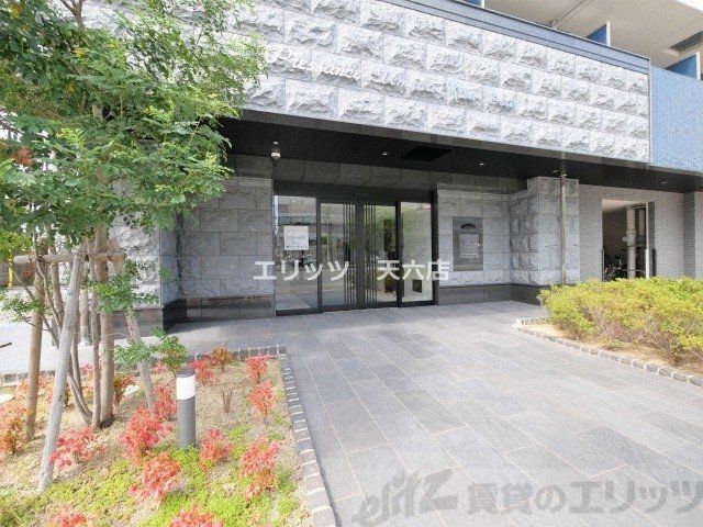 建物外観　エントランス