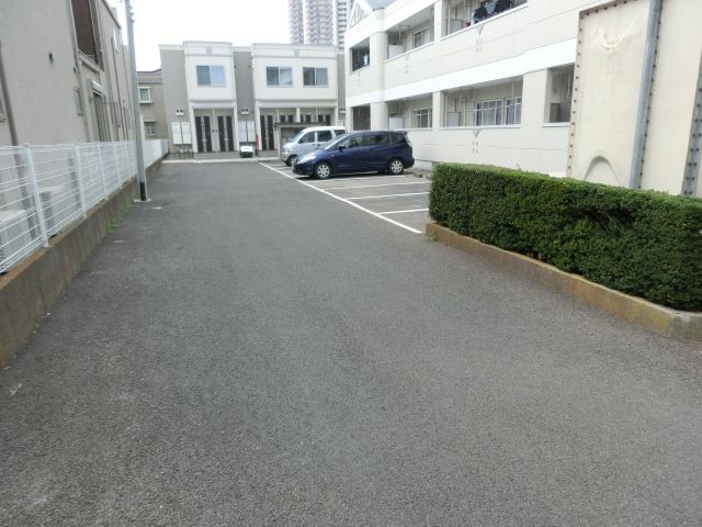 駐車場　敷地内の駐車場