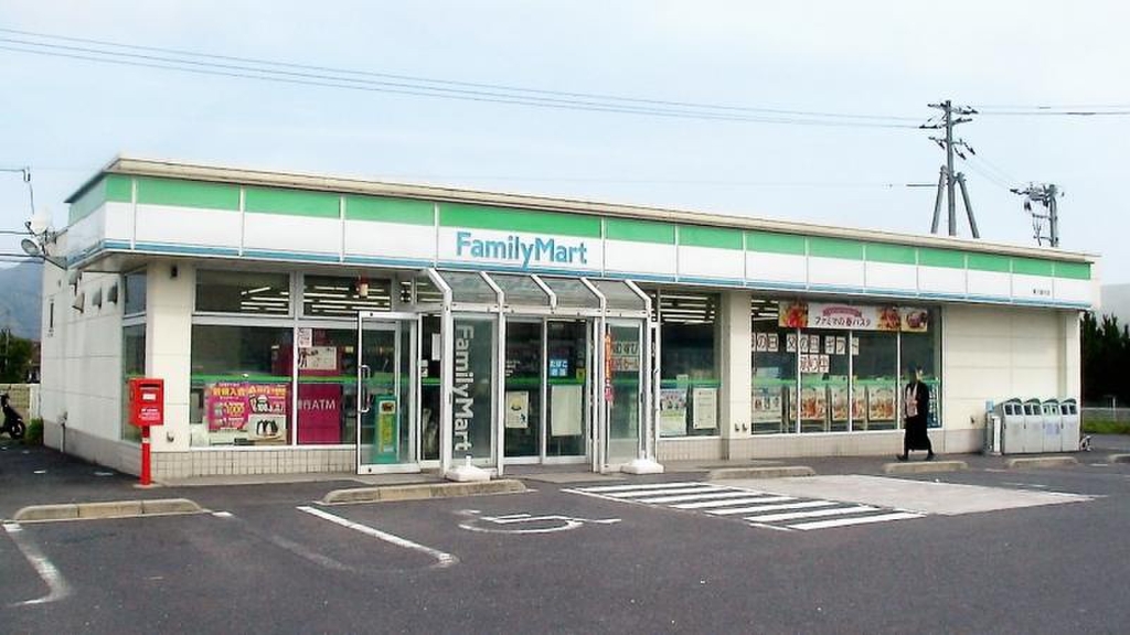 コンビニ　ファミリーマート 斐川富村店（コンビニ）まで1914m