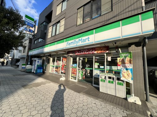コンビニ　ファミリーマート 阿倍野王子町店（コンビニ）まで55m