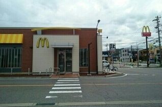 飲食店　マクドナルド竹谷店（飲食店）まで600m