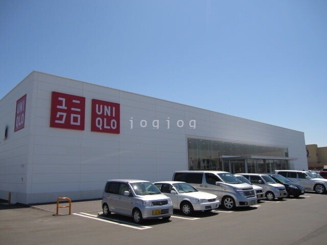 ショッピングセンター　ユニクロ旭川永山パワーズ店（ショッピングセンター）まで2373m