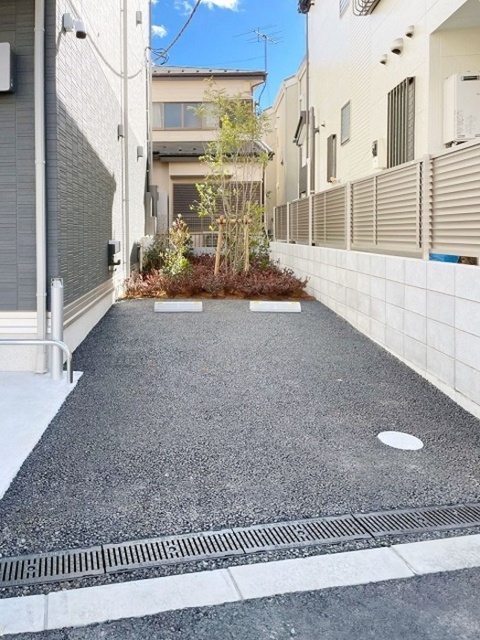 駐車場　駐車場