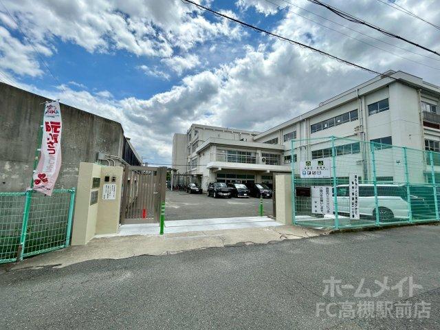 中学校　島本町立第一中学校（中学校）まで826m