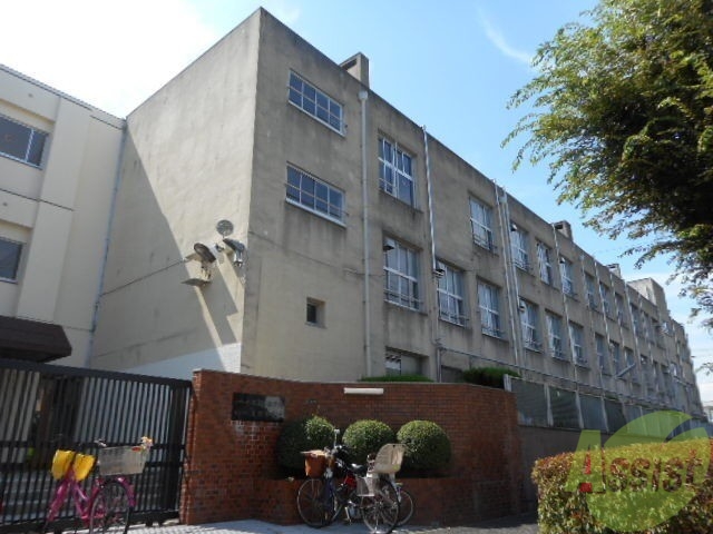 中学校　淡路中学校（中学校）まで218m