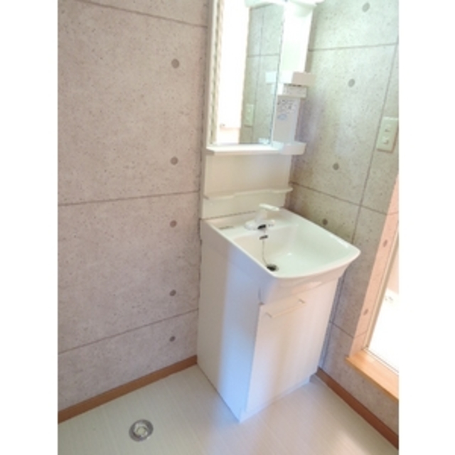 洗面設備　別号室の参考写真になります。