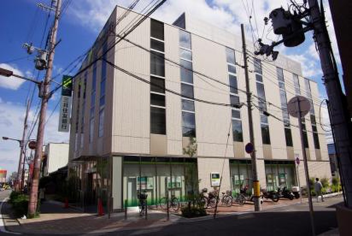銀行　三井住友銀行（銀行）まで740m