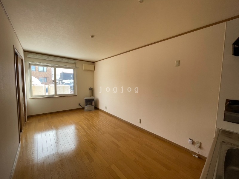 その他部屋・スペース　日当たりの良い明るいお部屋です。