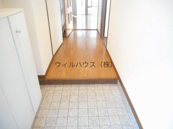 玄関　シューズボックスあり！