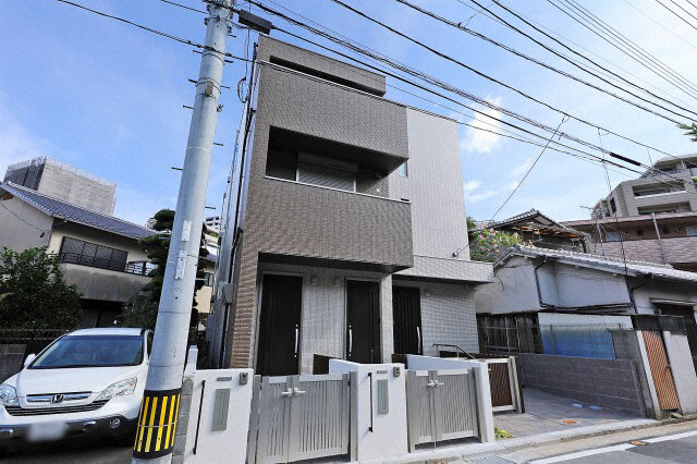 建物外観　設備の整った2LDK物件です。