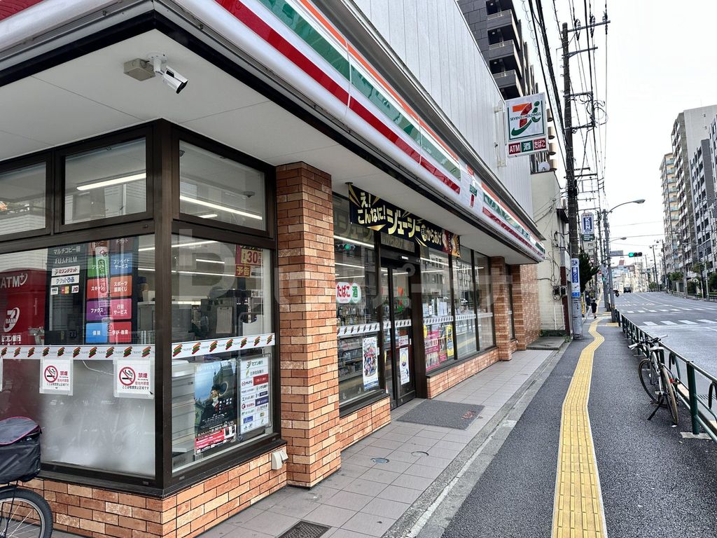 コンビニ　セブンイレブン文京千石1丁目店（コンビニ）まで290m