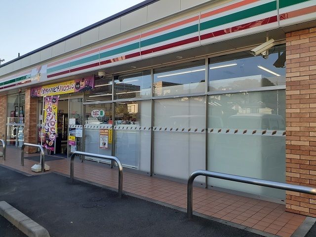 コンビニ　セブンイレブン（コンビニ）まで170m