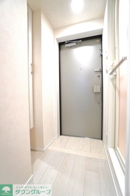玄関　※写真は同タイプ住戸です。
