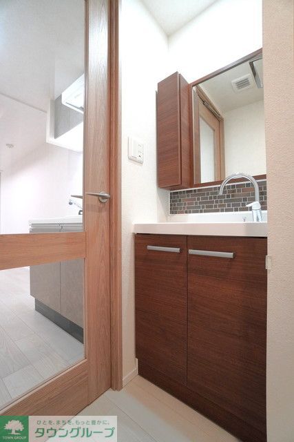 洗面設備　※写真は同タイプ住戸です。