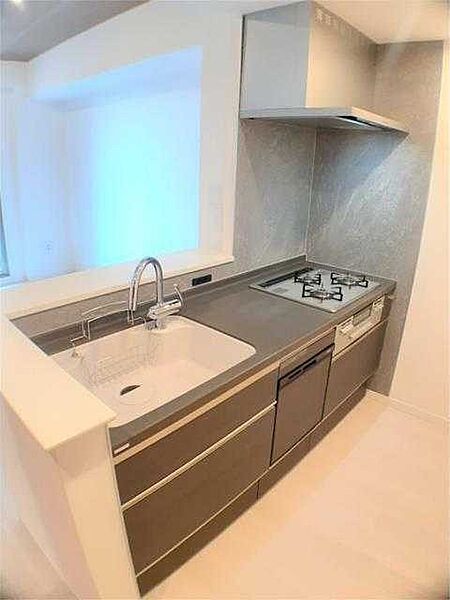 キッチン　写真は同タイプ住居です。