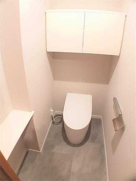 トイレ　写真は同タイプ住居です。