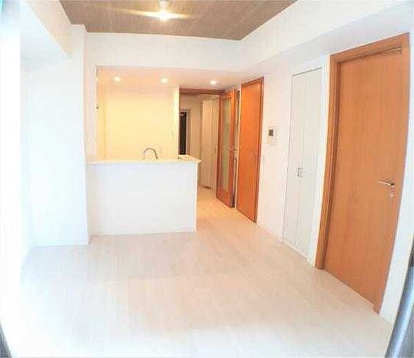 居室・リビング　写真は同タイプ住居です。