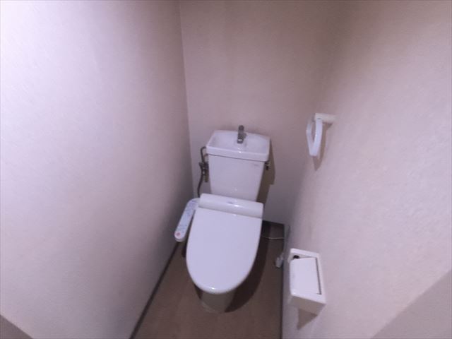 トイレ　トイレ