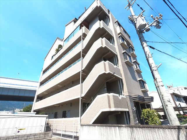 建物外観　RC製のマンションです。