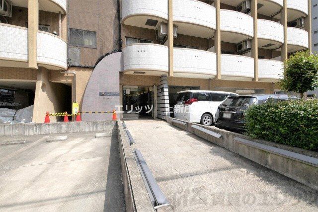 エントランス　通路