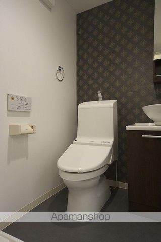 南海高野線 堺東駅 徒歩12分 2階建 築13年のトイレ写真