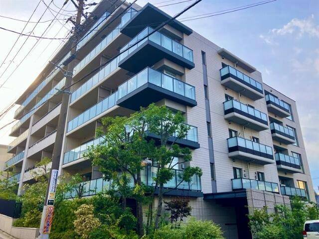 建物外観　オートロック完備