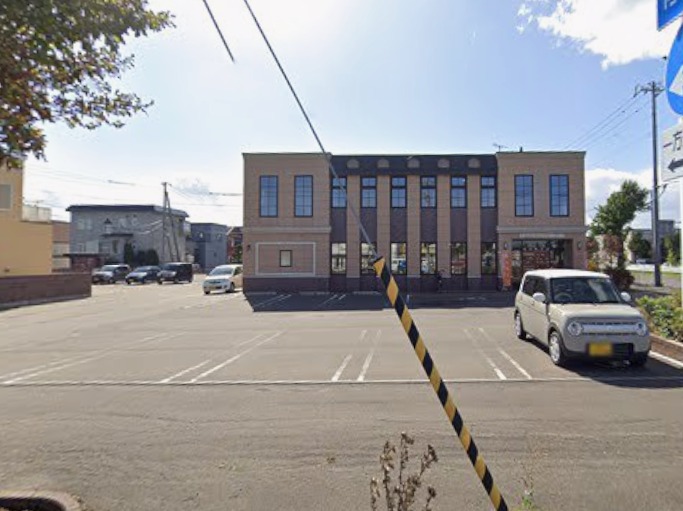 銀行　北海道信用金庫東苗穂支店（銀行）まで3723m