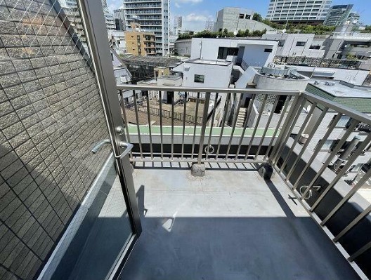 バルコニー　※他部屋、参考写真※