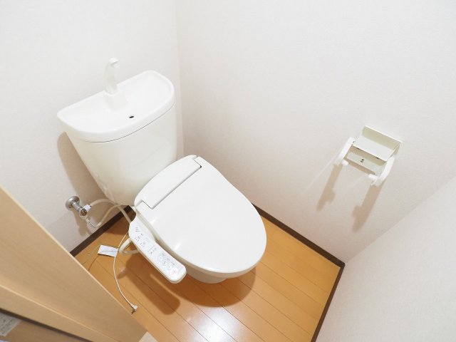 トイレ　落ち着いたトイレです