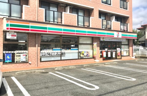 コンビニ　セブンイレブン 町田金井入口店（コンビニ）まで270m