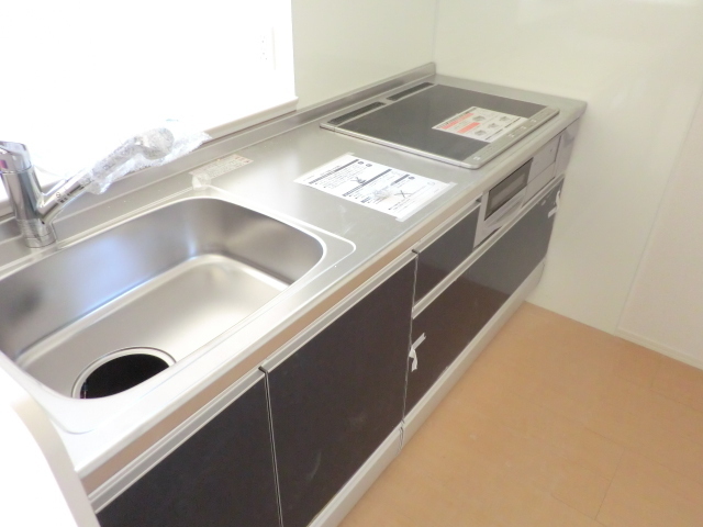 キッチン　３口ＨＩ　グリル付き