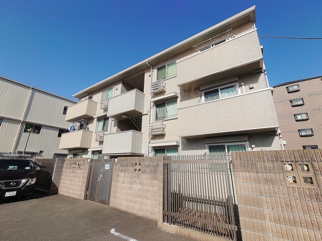 建物外観　門扉にもホームセキュリティ付