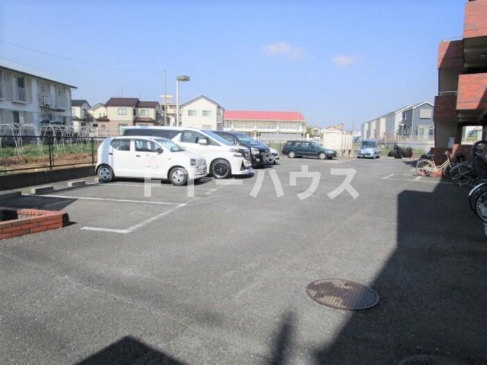 駐車場　駐車場（要空き確認）